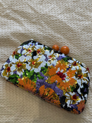 Flower clutch