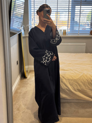 Closed flower abaya
